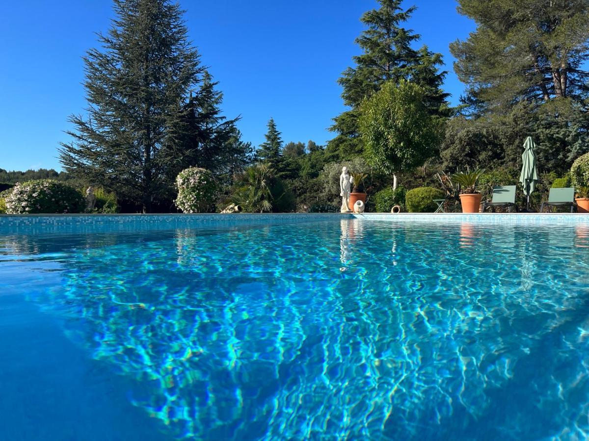 Le Clos Serein Le Beausset Exterior foto